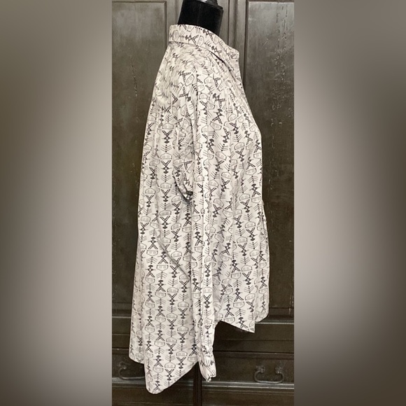 Gabrielle vintage stickman oversized gray blouse. Size Small but fits medium - Picture 2 of 8